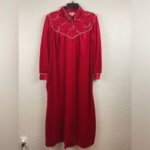 Women’s Vintage Heather Collection Red Embroidered House Coat Robe Zip Front Med